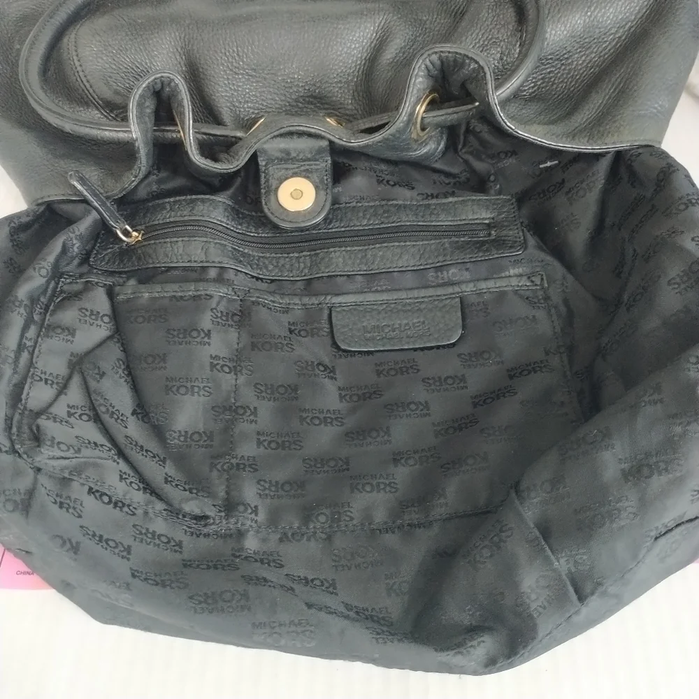 Michael Kors Black Medium East West Ring Tote - Picture 11 of 12